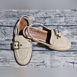 Zodiac Women's Cream Buckle Loafers